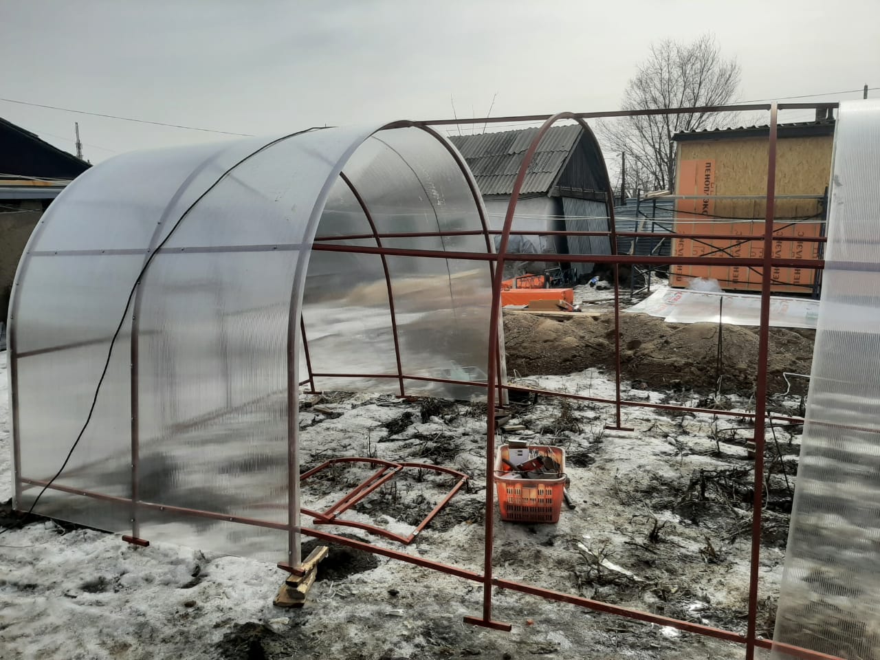 заказать теплицу с доставкой